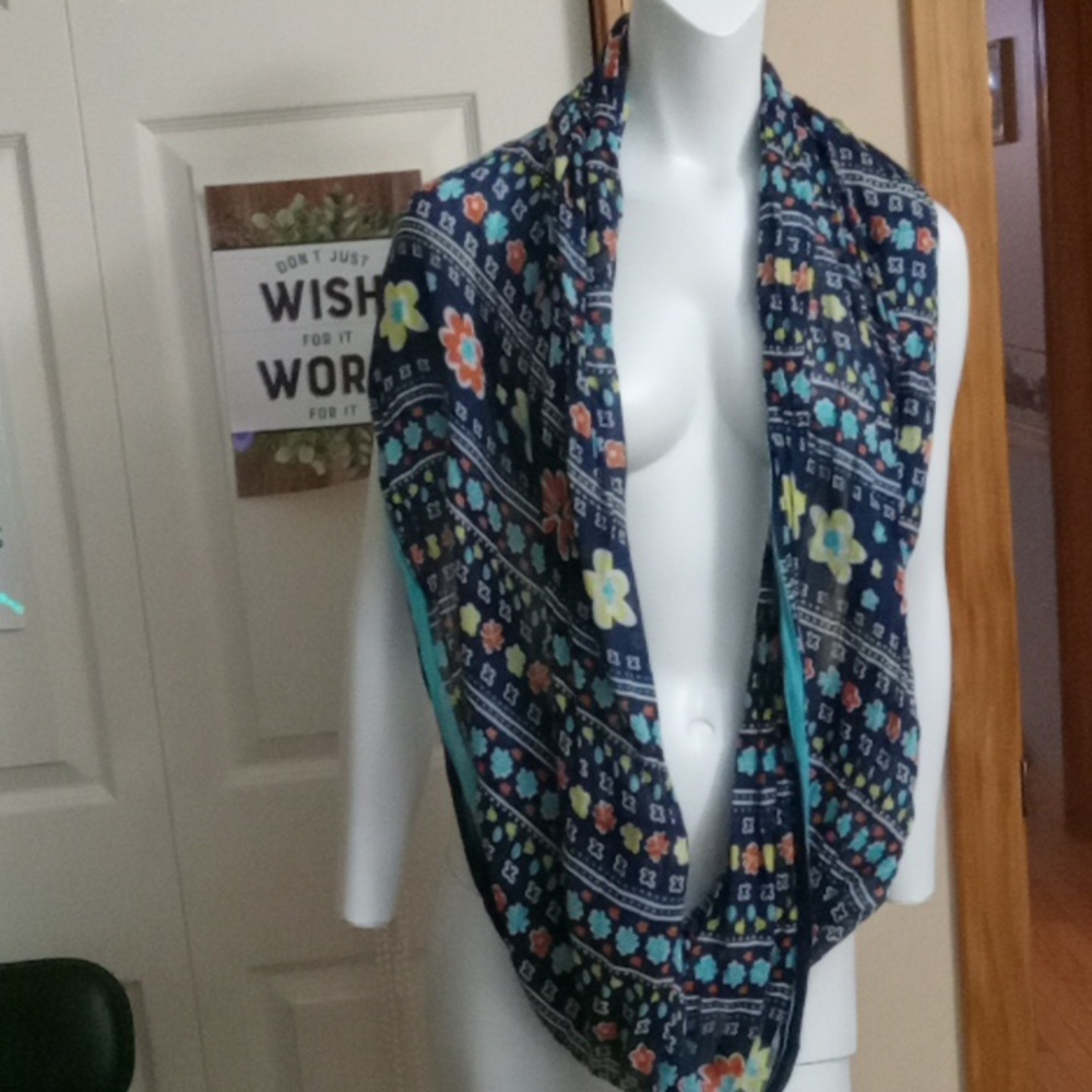 Vera Bradley infinity scarf